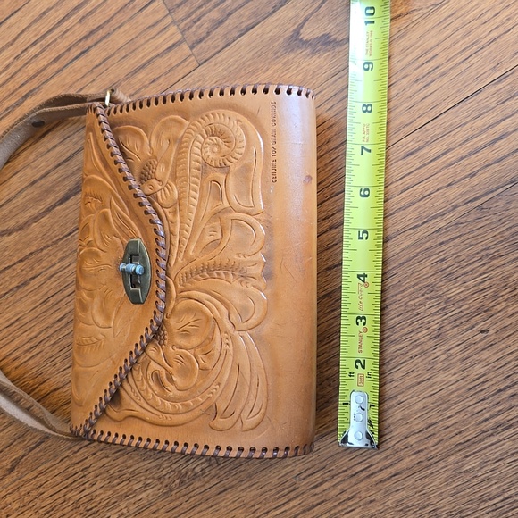 Leather Vintage Hand Tooled Turn Lock Handbag - Picture 13 of 15